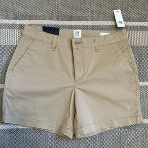 NWT GAP 5” chino shorts ~ size 2